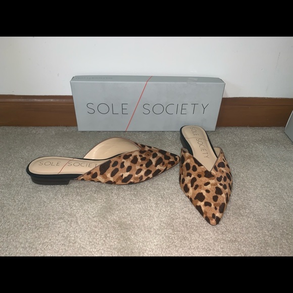 Cute chic flats/slip ons, SOLD OUT & never worn - Picture 7 of 7